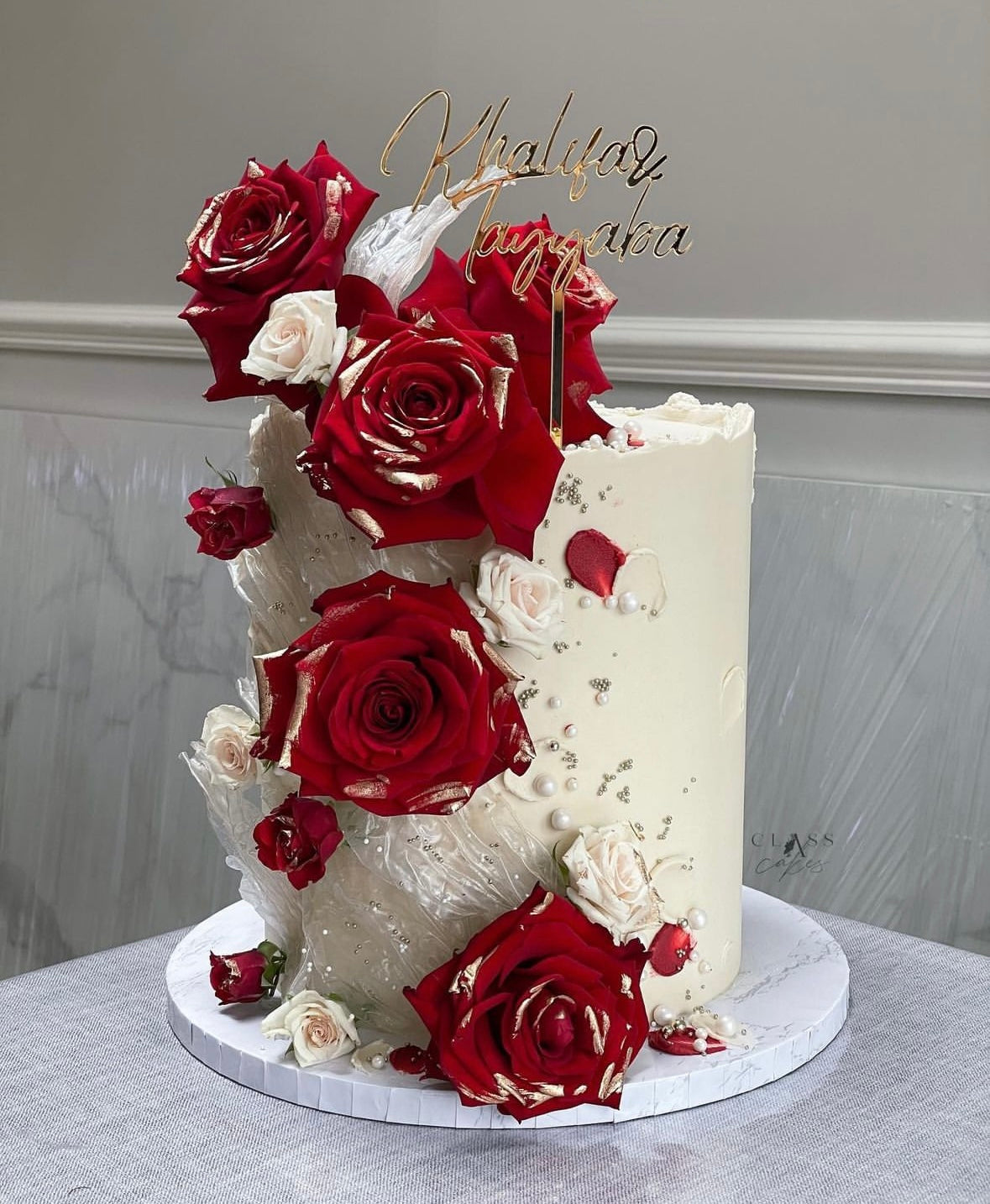 Red rose cake