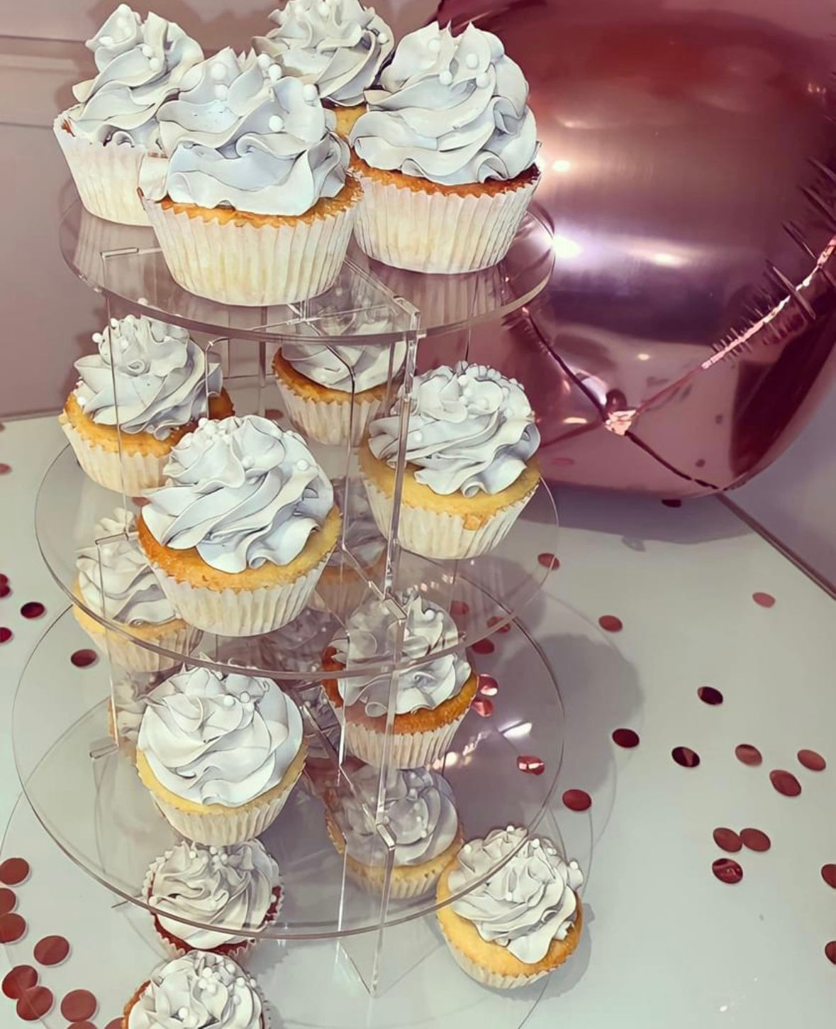 Swirly pearl cupcakes