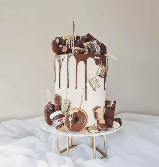 Chocolate drip cake